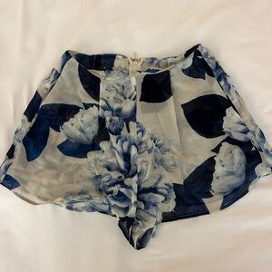 Mumu Floral Blue Women's Shorts